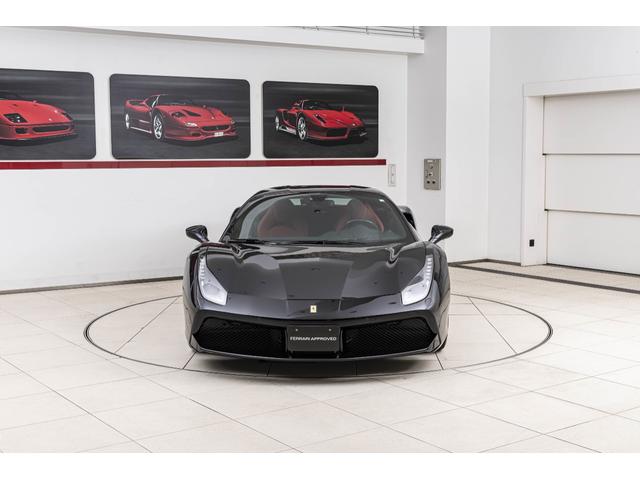 ４８８ＧＴＢ 　Ｆ１　ＤＣＴ　サスペンションリフター　バックカメラ　サスペンションリフター　ホワイトタコメーターカーボンドライバーゾーン　カーボンセンターブリッジ　カーボンダッシュボード（16枚目）