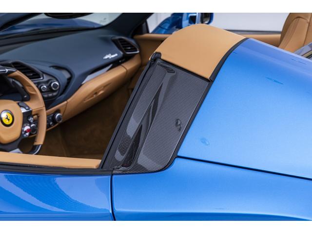 ４８８スパイダー ベースグレード　Ｆ１　ＤＣＴ　Ａｐｐｌｅ　ＣａｒＰｌａｙ　デイトナシート　サスペンションリフター　バックカメラ　プレミアムサウンドカーボンセンターブリッジ　カーボンリアテール　カーボンＢピラー（15枚目）