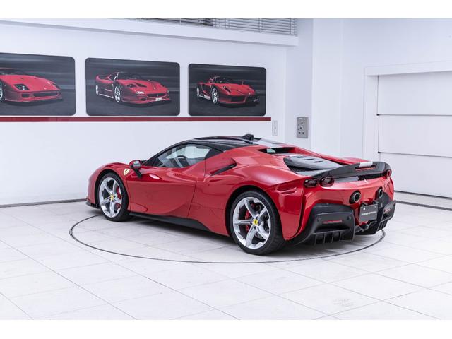ＳＦ９０ストラダーレ ベースグレード　アセット　フィオラノ　Ｆ１　ＤＣＴ　Ｅ４ＷＤ　ＡＳＳＥＴＴＯ　ＦＩＯＲＡＮＯ　ＴＷＯ－ＴＯＮＥストライプイエロー　カーボンファイバーレーシングシート　自動防眩ミラー　認定中古車（28枚目）