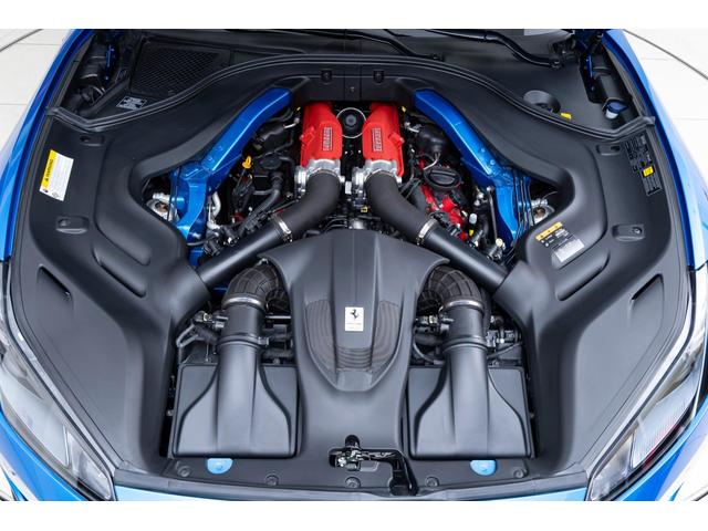 ポルトフィーノ 　Ｆ１　ＤＣＴ　Ｂｌｕ　Ｃｏｒｓａ　２０インチダイヤモンドポリッシュ鍛造ホイール　ヒストリックカラーＬＥＤカーボンステアリング　パッセンジャーディスプレイ　プランシングホースシシュウ（19枚目）