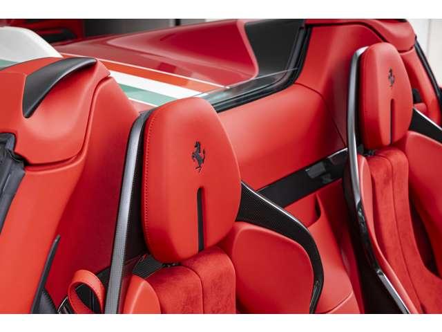 ＳＦ９０スパイダー Ｆ１　ＤＣＴ　Ｅ４ＷＤ　レアディフューザーカーボン　シルキックカーボン　フロントトンネルカーボンカーボンレーシングシート　レーシングシートリフター　ダッシュボードインサートカーボン（3枚目）