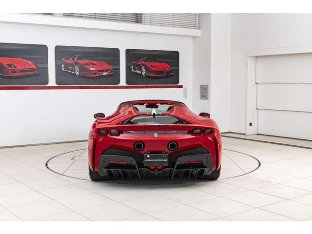 ＳＦ９０スパイダー Ｆ１　ＤＣＴ　Ｅ４ＷＤ　レアディフューザーカーボン　シルキックカーボン　フロントトンネルカーボンカーボンレーシングシート　レーシングシートリフター　ダッシュボードインサートカーボン（26枚目）