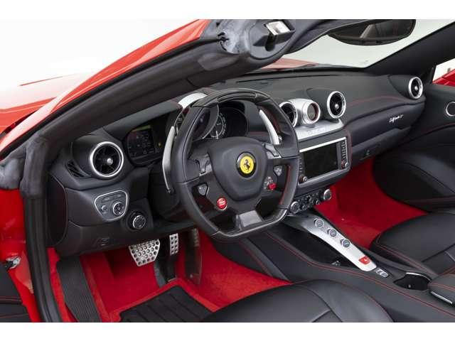 カリフォルニアＴ 　Ｆ１　ＤＣＴ　Ｒｏｓｓｏ　Ｃｏｒｓａ　／　Ｎｅｒｏ　２０インチ鍛造ダイヤモンドホイール　ＬＥＤカーボンハンドル　ドライブレコーダー（5枚目）