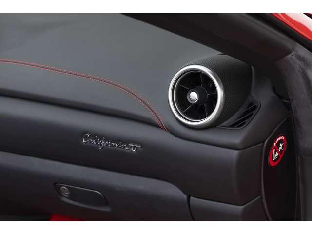 カリフォルニアＴ 　Ｆ１　ＤＣＴ　Ｒｏｓｓｏ　Ｃｏｒｓａ　／　Ｎｅｒｏ　２０インチ鍛造ダイヤモンドホイール　ＬＥＤカーボンハンドル　ドライブレコーダー（12枚目）