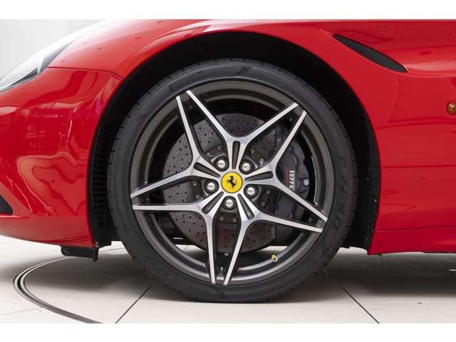 カリフォルニアＴ 　Ｆ１　ＤＣＴ　Ｒｏｓｓｏ　Ｃｏｒｓａ　／　Ｎｅｒｏ　２０インチ鍛造ダイヤモンドホイール　ＬＥＤカーボンハンドル　ドライブレコーダー（17枚目）