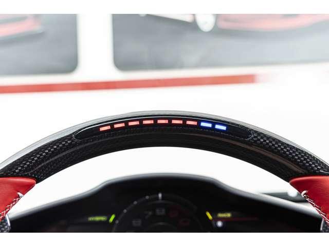 ２９６ＧＴＢ ベースグレード　Ｆ１　ＤＣＴ　カーボンレーシングホイール　チタンホイールボルト　カーボンＬＥＤステアリングカーボンセンタートンネル　フロントサスペンションリフト　ＳＦロゴ　黒ブレーキキャリパー（10枚目）