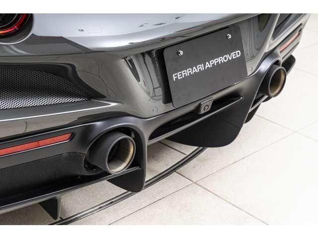 Ｆ８トリブート ベースグレード　Ｆ１　ＤＣＴ　認定中古車　カーボンファイバードライバーゾーン　レーシングシート　シートリフター鍛造ダイヤモンドホイール　シートセンタートリコロール　カーボンダッシュボード　Ｆ１ボタントリコロール（24枚目）