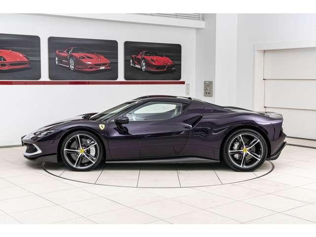 ２９６ＧＴＢ アセット　フィオラノ　パッケージ　Ｆ１　ＤＣＴ　Ｖｉｏｌａ　Ｈｏｎｇｋｏｎｇ／Ｇｒｉｇｉｏ　Ｃｈｉａｒｏ　ＬＥＤカーボンステアリング　アルミニウムブレーキキャリパーアップルカープレイ　カーボンファイバーレーシングシート　アセットフィオラノ（21枚目）