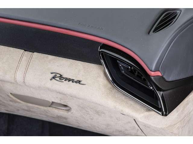 ローマ Ｆ１　ＤＣＴ　ＲＯＳＳＯ　ＦＩＯＲＡＮＯ／ＴＯＲＴＯＲＡ　認定中古車　２０インチ鍛造ダイヤモンドホイール　フェラーリエンブレム　レッドキャリパーカーボンＬＥＤステアリング　リアカメラ　ヒストリックカラー　ブラックスポーツエグゾーストパイプ（14枚目）
