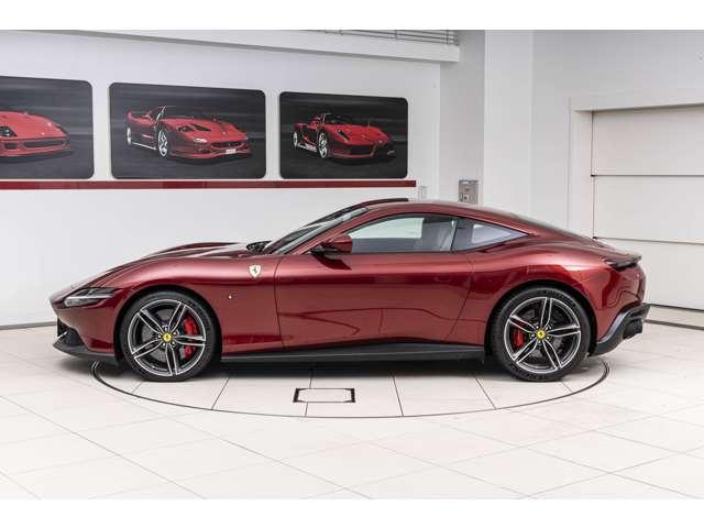 ローマ Ｆ１　ＤＣＴ　ＲＯＳＳＯ　ＦＩＯＲＡＮＯ／ＴＯＲＴＯＲＡ　認定中古車　２０インチ鍛造ダイヤモンドホイール　フェラーリエンブレム　レッドキャリパーカーボンＬＥＤステアリング　リアカメラ　ヒストリックカラー　ブラックスポーツエグゾーストパイプ（24枚目）