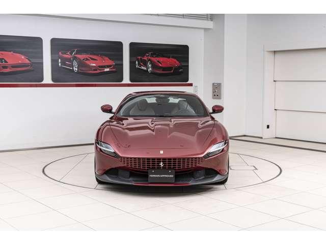 ローマ Ｆ１　ＤＣＴ　ＲＯＳＳＯ　ＦＩＯＲＡＮＯ／ＴＯＲＴＯＲＡ　認定中古車　２０インチ鍛造ダイヤモンドホイール　フェラーリエンブレム　レッドキャリパーカーボンＬＥＤステアリング　リアカメラ　ヒストリックカラー　ブラックスポーツエグゾーストパイプ（26枚目）
