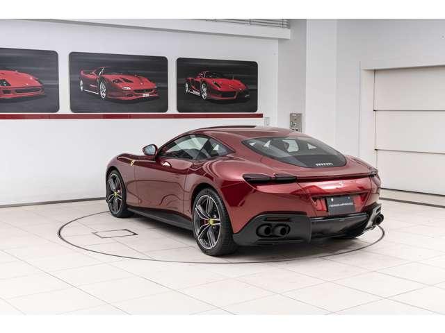 ローマ Ｆ１　ＤＣＴ　ＲＯＳＳＯ　ＦＩＯＲＡＮＯ／ＴＯＲＴＯＲＡ　認定中古車　２０インチ鍛造ダイヤモンドホイール　フェラーリエンブレム　レッドキャリパーカーボンＬＥＤステアリング　リアカメラ　ヒストリックカラー　ブラックスポーツエグゾーストパイプ（31枚目）