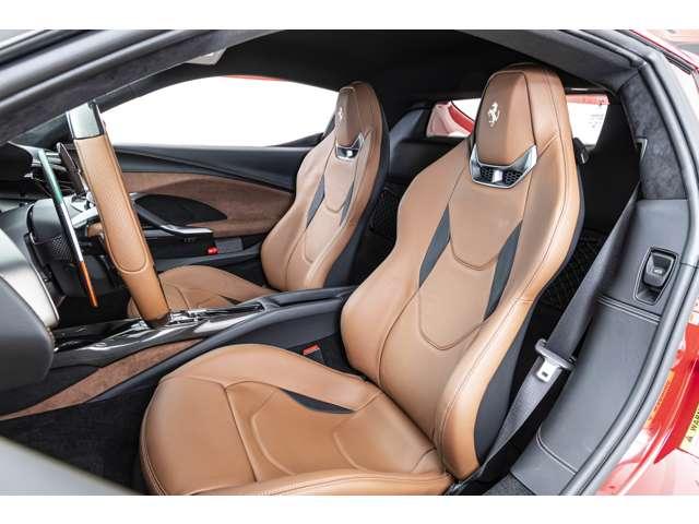 ２９６ＧＴＢ Ｆ１　ＤＣＴ　左ハンドル　認定中古車　コラムＭＴモード付８ＡＴ　サスペンションリフト　ＥＴＣ　バックカメラ　本革シート　シートヒーター　電動シート　過給器設定モデル　アイドリングストップ　障害物センサー（2枚目）