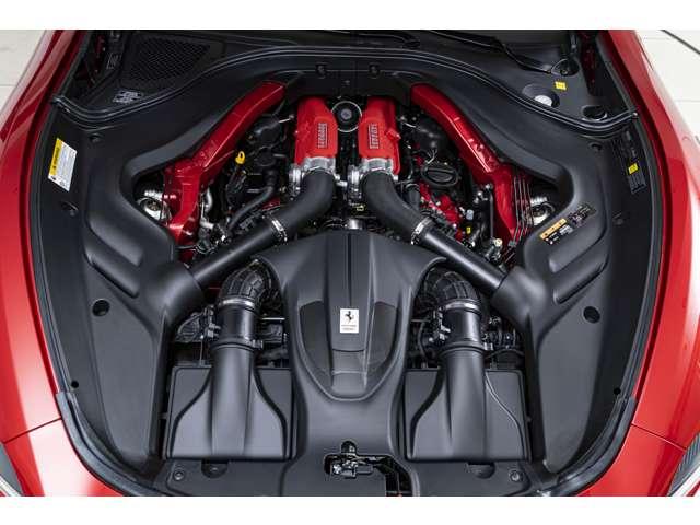ローマ Ｆ１　ＤＣＴ　Ｒｏｓｓｏ　Ｐｏｒｔｏｆｉｎｏ　認定中古車　左ハンドル　鍛造ダイヤモンドホイールサスペンション／Ａｐｐｌｅ　ＣａｒＰｌａｙ／カーボンアンダードアトリム／カーボンフロントスポイラー／カーボンエクステリアキックプレート／ＯＰ１０２０（23枚目）