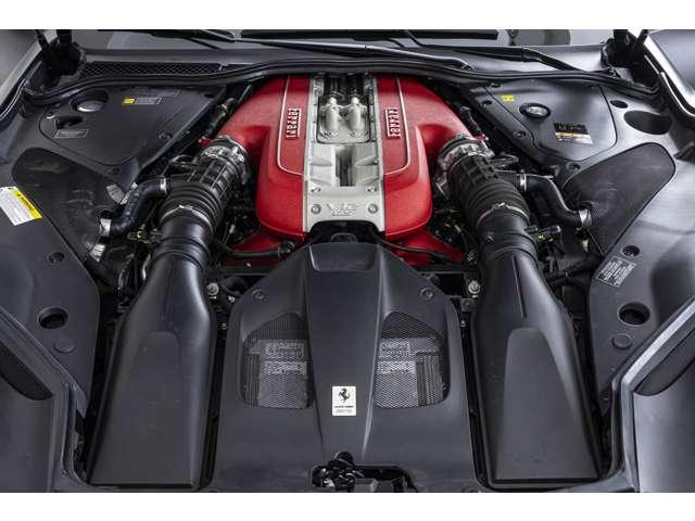 ８１２ＧＴＳ Ｆ１　ＤＣＴ　Ｎｅｒｏ　Ｏｐａｃｏ　／　Ｎｅｒｏ　認定中古車　左ハンドル　コラム７ＡＴ　デイトナスポーツシート　デイトナインサート　レーシングシートリフターアップルカープレイ　フロントサスペンションシート　ステアリングホイールレザー　ＥＴＣ（20枚目）