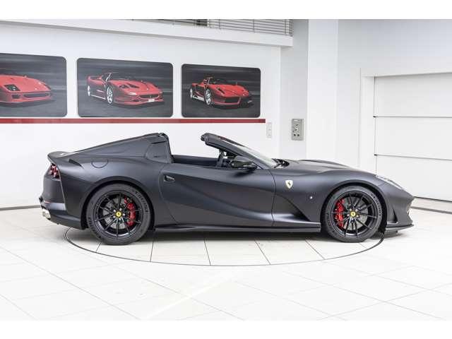 ８１２ＧＴＳ Ｆ１　ＤＣＴ　Ｎｅｒｏ　Ｏｐａｃｏ　／　Ｎｅｒｏ　認定中古車　左ハンドル　コラム７ＡＴ　デイトナスポーツシート　デイトナインサート　レーシングシートリフターアップルカープレイ　フロントサスペンションシート　ステアリングホイールレザー　ＥＴＣ（27枚目）