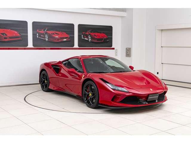 F8トリブート F1 DCT RossoCorsaMetallizzato 認定中古車 左ハンドル サスペンションリフター バックカメラ カーボンフロントスポイラーカーボンリアディフューザー カーボンサイドシル カーボンファイバードライバーゾーン レーシングシート(5枚目)