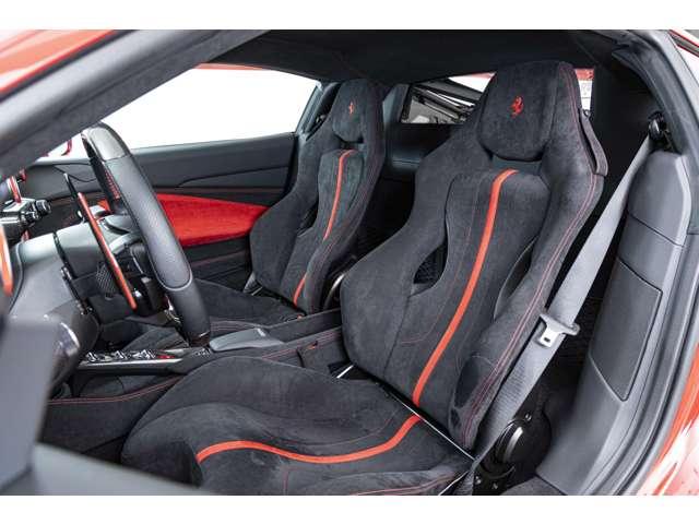 F8トリブート F1 DCT RossoCorsaMetallizzato 認定中古車 左ハンドル サスペンションリフター バックカメラ カーボンフロントスポイラーカーボンリアディフューザー カーボンサイドシル カーボンファイバードライバーゾーン レーシングシート(15枚目)