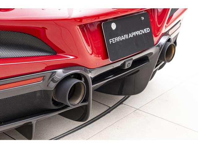 F8トリブート F1 DCT RossoCorsaMetallizzato 認定中古車 左ハンドル サスペンションリフター バックカメラ カーボンフロントスポイラーカーボンリアディフューザー カーボンサイドシル カーボンファイバードライバーゾーン レーシングシート(31枚目)