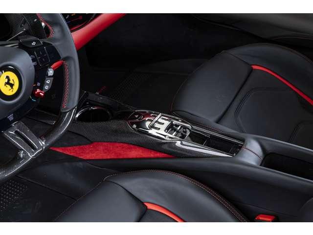２９６ＧＴＢ 　Ｆ１　ＤＣＴ　Ｒｏｓｓｏ　Ｆｅｒｒａｒｉ　Ｆ１－７５　Ｏｐａｃｏ／Ｎｅｒｏ　マットグリジオコルサ鍛造ホイール　ブラックエキゾーストパイプカーペットブラックアルカンターラ（5枚目）