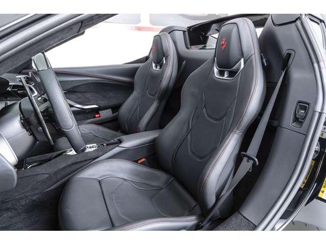 ２９６ＧＴＳ Ｆ１　ＤＣＴ　Ｎｅｒｏ　ＤＳ／Ｎｅｒｏ　カーボンＬＥＤステアリング　鍛造ダイヤモンドフィニッシュホイールスクーデリアフェラーリロゴ　チタンホイールボルト　跳ね馬刺繍（2枚目）