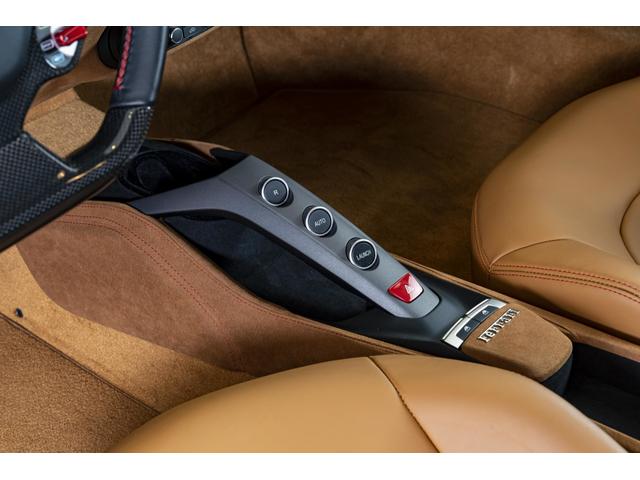 488GTB ベースグレード F1 DCT Giallo Modena/Cuoio(6枚目)