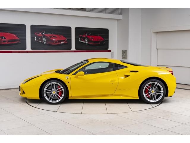 488GTB ベースグレード F1 DCT Giallo Modena/Cuoio(12枚目)