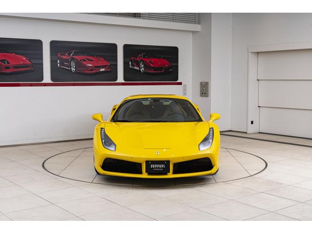 488GTB ベースグレード F1 DCT Giallo Modena/Cuoio(14枚目)