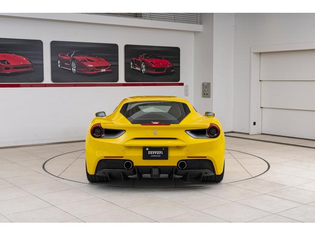 488GTB ベースグレード F1 DCT Giallo Modena/Cuoio(15枚目)