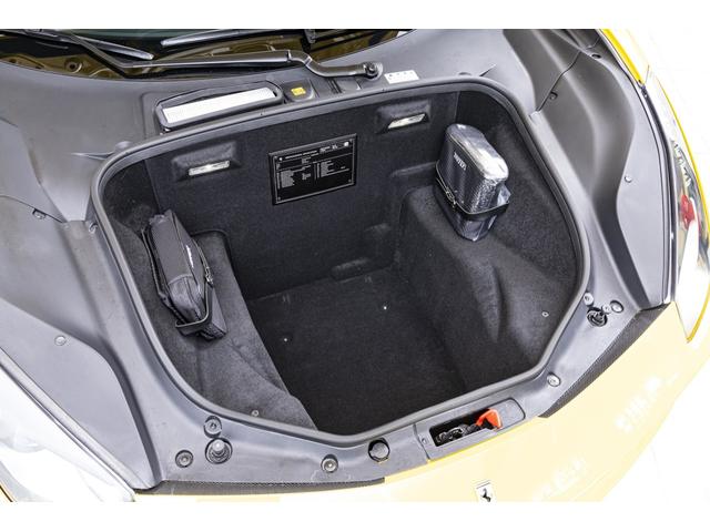 488GTB ベースグレード F1 DCT Giallo Modena/Cuoio(18枚目)