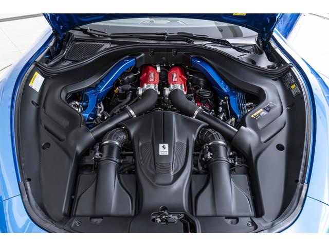 ローマスパイダー Ｆ１　ＤＣＴ　Ｂｌｕ　Ｃｏｒｓａ／Ｂｉａｎｃｏ　マグネライドサスペンション　サラウンドビューカメラ　バックレーダー２０インチ鍛造ダイヤモンドフィニッシュホイール　カーボンＬＥＤステアリング　カーボントンネル（34枚目）