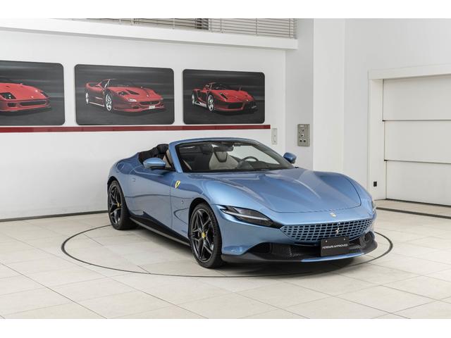 ローマスパイダー Ｆ１　ＤＣＴ　Ａｚｚｕｒｏ　Ｃａｌｉｆｏｒｎｉａ　サラウンドビューカメラ　パッセンジャーディスプレイ　バックレーダースクーデリアフェラーリロゴ　カーボンＬＥＤステアリング　フロアマットロゴ入り（26枚目）