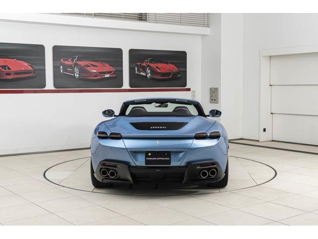 ローマスパイダー Ｆ１　ＤＣＴ　Ａｚｚｕｒｏ　Ｃａｌｉｆｏｒｎｉａ　サラウンドビューカメラ　パッセンジャーディスプレイ　バックレーダースクーデリアフェラーリロゴ　カーボンＬＥＤステアリング　フロアマットロゴ入り（29枚目）