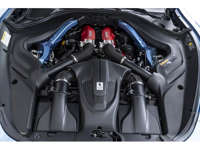 ローマスパイダー Ｆ１　ＤＣＴ　Ａｚｚｕｒｏ　Ｃａｌｉｆｏｒｎｉａ　サラウンドビューカメラ　パッセンジャーディスプレイ　バックレーダースクーデリアフェラーリロゴ　カーボンＬＥＤステアリング　フロアマットロゴ入り（33枚目）