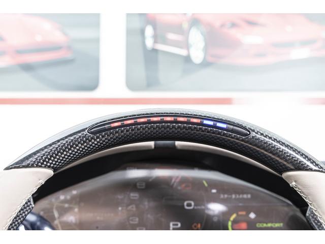 ローマスパイダー Ｆ１　ＤＣＴ　Ｂｒｏｎｚｏ　Ｃａｕｌｅｙ　／　Ｔｏｒｔｏｒａ　アイコニックスペシャルカラー「Ｂｒｏｎｚｏ　Ｃａｕｌｅｙ」　アップルカープレイ外装カーボン発　カーボンＬＥＤステアリング　サラウンドビューカメラ　ブラインドコーナーモニター（8枚目）