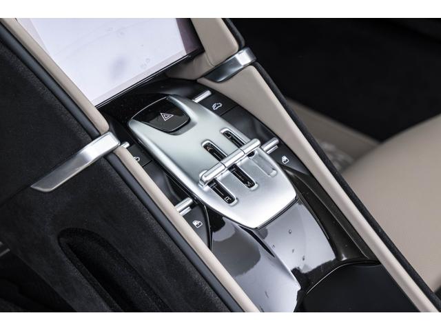 ローマスパイダー Ｆ１　ＤＣＴ　Ｂｒｏｎｚｏ　Ｃａｕｌｅｙ　／　Ｔｏｒｔｏｒａ　アイコニックスペシャルカラー「Ｂｒｏｎｚｏ　Ｃａｕｌｅｙ」　アップルカープレイ外装カーボン発　カーボンＬＥＤステアリング　サラウンドビューカメラ　ブラインドコーナーモニター（11枚目）