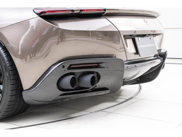 ローマスパイダー Ｆ１　ＤＣＴ　Ｂｒｏｎｚｏ　Ｃａｕｌｅｙ　／　Ｔｏｒｔｏｒａ　アイコニックスペシャルカラー「Ｂｒｏｎｚｏ　Ｃａｕｌｅｙ」　アップルカープレイ外装カーボン発　カーボンＬＥＤステアリング　サラウンドビューカメラ　ブラインドコーナーモニター（25枚目）