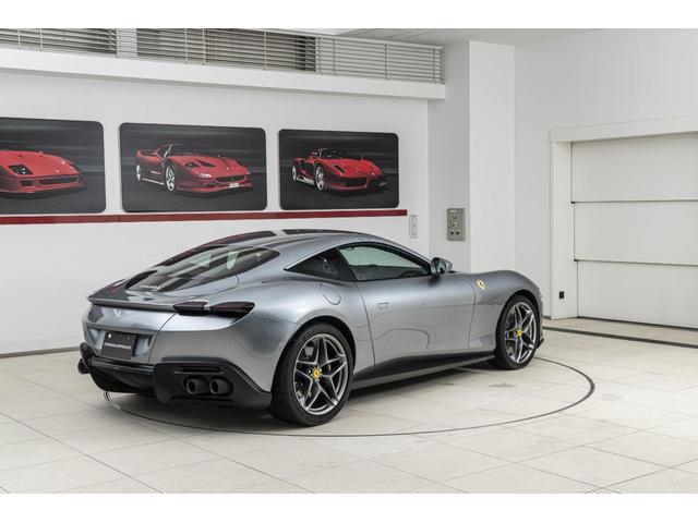 ローマ Ｆ１　ＤＣＴ　Ｇｒｉｇｉｏ　Ｔｉｔａｎｉｏ　Ｍｅｔａｌｌ　デュアルモードＭａｇｎｅＲｉｄｅサスペンション　２０インチ鋳造ＡＷマットＧｒｉｇｉｏ　Ｃｏｒｓａワイヤレススマートフォンチャージャー　アドバンスドフロントドライビングカメラ　リヤパーキングカメラ（5枚目）