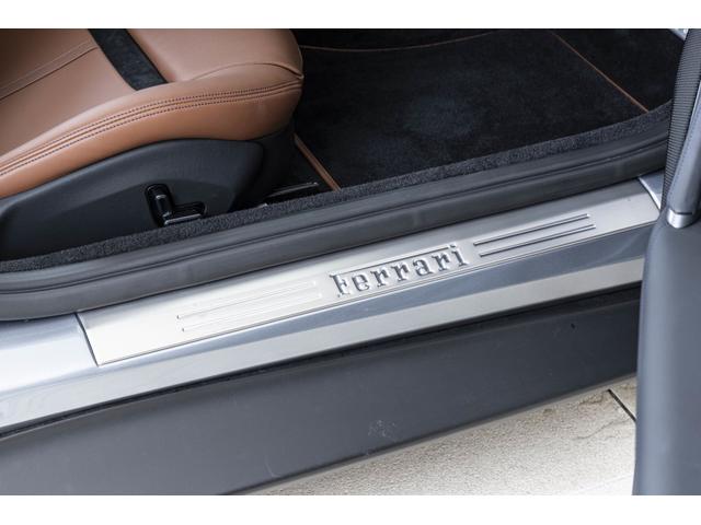 ローマ Ｆ１　ＤＣＴ　Ｇｒｉｇｉｏ　Ｔｉｔａｎｉｏ　Ｍｅｔａｌｌ　デュアルモードＭａｇｎｅＲｉｄｅサスペンション　２０インチ鋳造ＡＷマットＧｒｉｇｉｏ　Ｃｏｒｓａワイヤレススマートフォンチャージャー　アドバンスドフロントドライビングカメラ　リヤパーキングカメラ（23枚目）