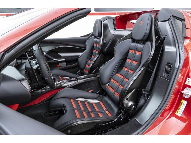 296GTS アセットフィオラノパッケージ F1 DCTT Rosso Imora/Nero(3枚目)