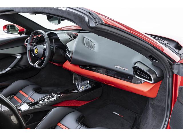 296GTS アセットフィオラノパッケージ F1 DCTT Rosso Imora/Nero(5枚目)