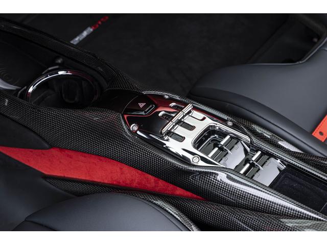 296GTS アセットフィオラノパッケージ F1 DCTT Rosso Imora/Nero(10枚目)