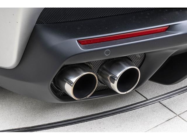 ポルトフィーノ Ｆ１　ＤＣＴ　パーキングカメラ　マグネライドサスペンション　カーボンＬＥＤステアリング２０インチフォージドダイヤモンドフィニッシュホイール　太ステッチ　プランシングホース刺繍（17枚目）