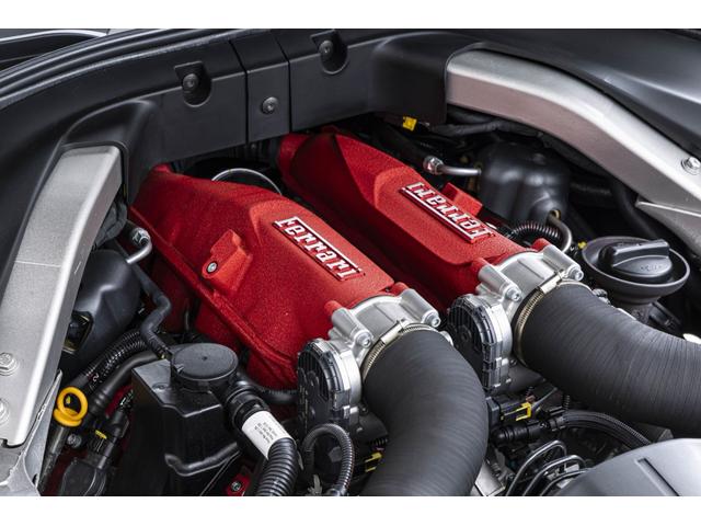 ポルトフィーノ Ｆ１　ＤＣＴ　パーキングカメラ　マグネライドサスペンション　カーボンＬＥＤステアリング２０インチフォージドダイヤモンドフィニッシュホイール　太ステッチ　プランシングホース刺繍（31枚目）