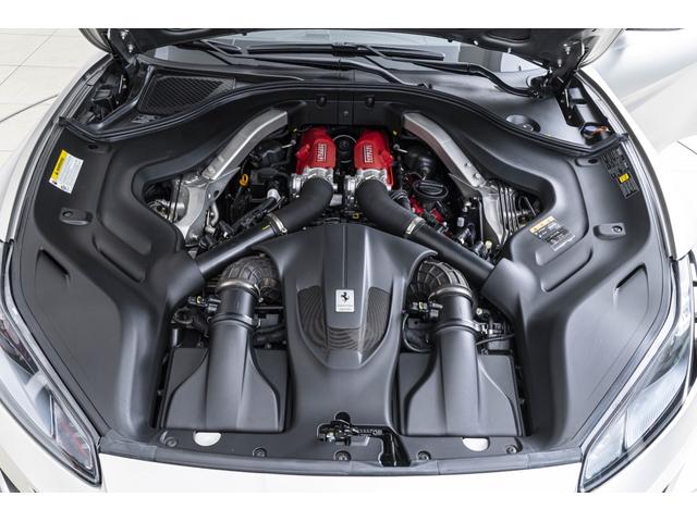 ポルトフィーノ Ｆ１　ＤＣＴ　パーキングカメラ　マグネライドサスペンション　カーボンＬＥＤステアリング２０インチフォージドダイヤモンドフィニッシュホイール　太ステッチ　プランシングホース刺繍（32枚目）