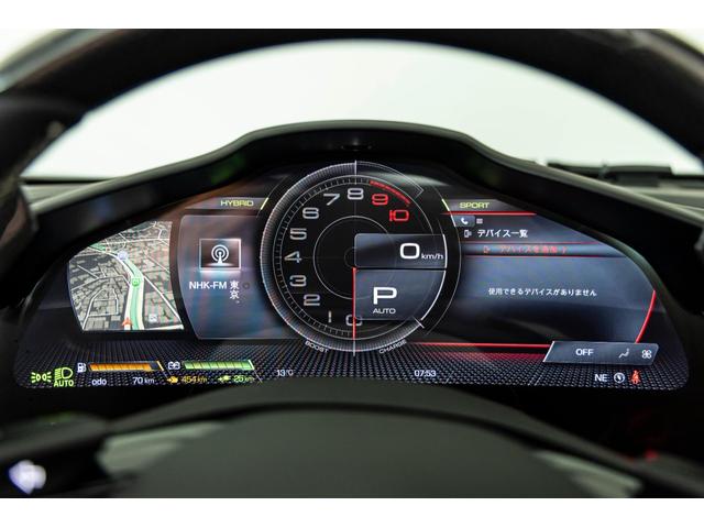 296GTS F1 DCT Grigio Medio/Nero フロントサスペンションリフター バックレーダー カーボンLEDステアリングスクーデリアフェラーリロゴ 鍛造ダイヤモンドフィニッシュホイール ブラックエキゾーストパイプ(8枚目)