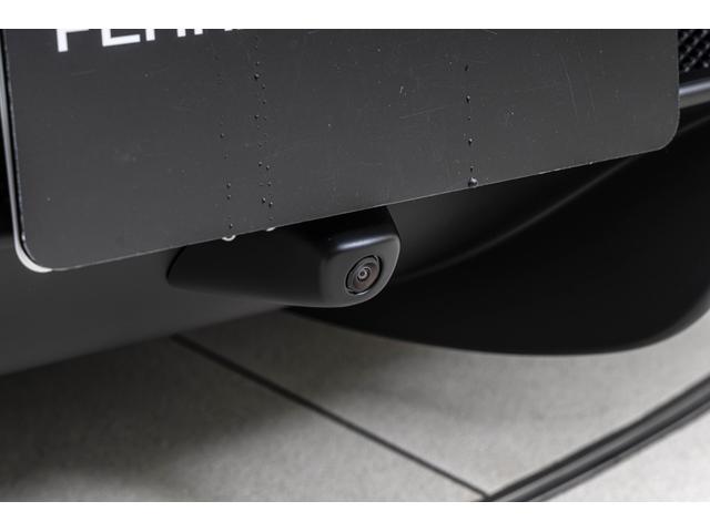 296GTS F1 DCT Grigio Medio/Nero フロントサスペンションリフター バックレーダー カーボンLEDステアリングスクーデリアフェラーリロゴ 鍛造ダイヤモンドフィニッシュホイール ブラックエキゾーストパイプ(16枚目)