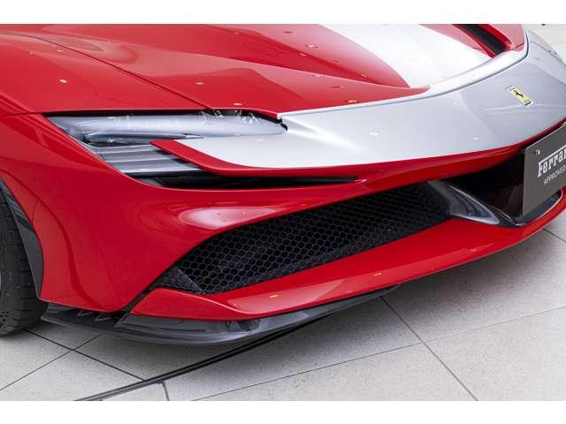 ＳＦ９０ストラダーレ アセットフィオラノ　Ｆ１　ＤＣＴ　Ｅ４ＷＤ　カーボンファイバー製エンジンルームシールド　カーボンファイバー製サイドエアインテークチタン製エキゾーストエキストラクター　フィオラーノボディデザインストライプ（22枚目）