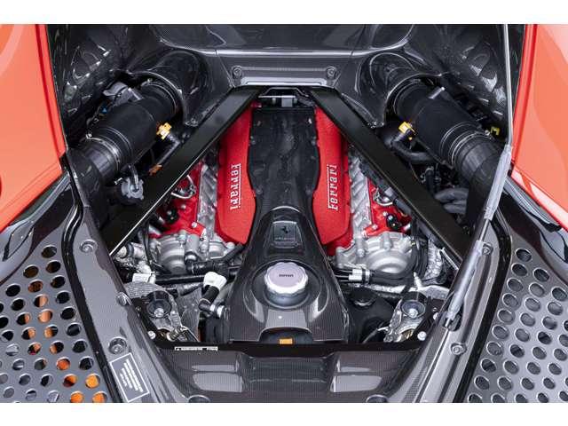 ＳＦ９０ストラダーレ アセットフィオラノ　Ｆ１　ＤＣＴ　Ｅ４ＷＤ　カーボンファイバー製エンジンルームシールド　カーボンファイバー製サイドエアインテークチタン製エキゾーストエキストラクター　フィオラーノボディデザインストライプ（28枚目）