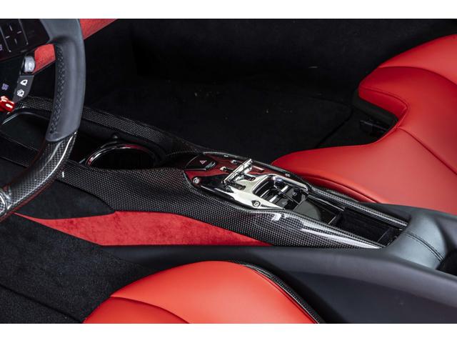 296GTB F1 DCT BiancoCervino Rosso Ferrari OP1166 カーボンファイバーフロントスポイラー カーボンファイバーリアディフューザー カーボンファイバーエンジンルーム カーボンファイバー製コルサレーシングシート(17枚目)